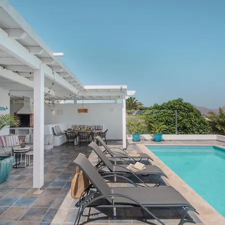 Semesterbostad Achaman - Peace, Sea Views And Heated Pool *