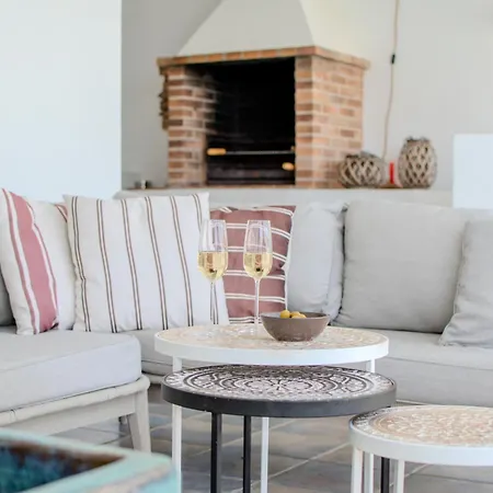 Semesterbostad Achaman - Peace, Sea Views And Heated Pool *