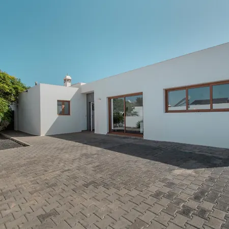 Achaman - Peace, Sea Views And Heated Pool Semesterbostad Playa Blanca (Lanzarote)
