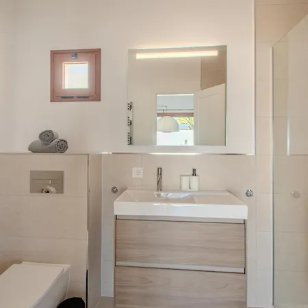 Achaman - Peace, Sea Views And Heated Pool Casa vacanze