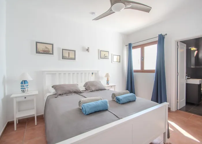 Semesterbostad Achaman - Peace, Sea Views And Heated Pool