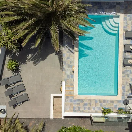 別荘 Achaman - Peace, Sea Views And Heated Pool